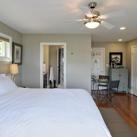 Above The Beach Guest Suites Penticton Eksteriør billede