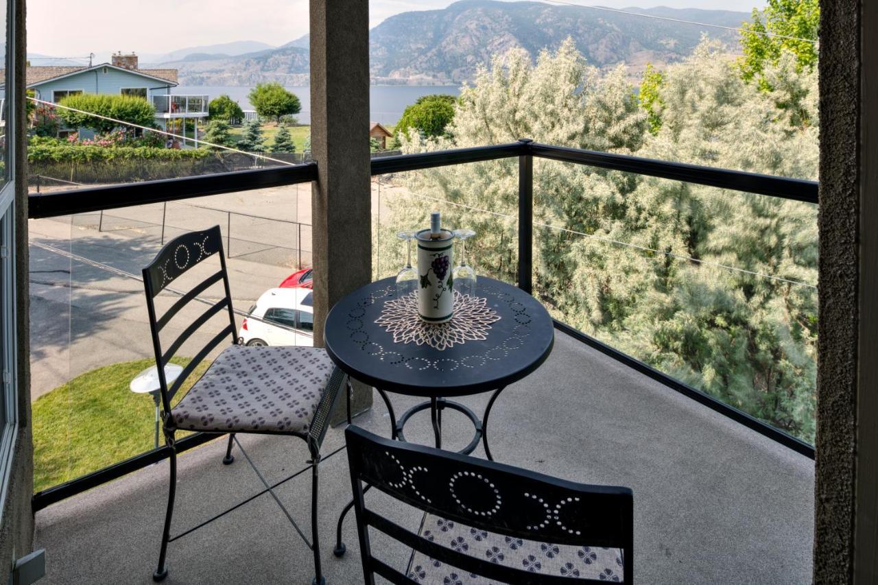 Above The Beach Guest Suites Penticton Eksteriør billede